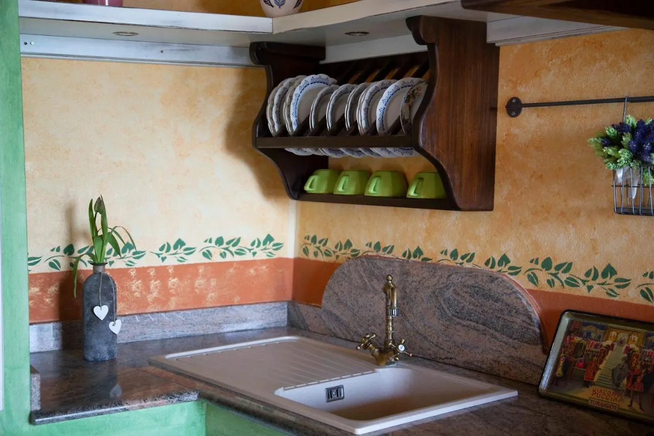 Apartment Casa Vacanze Le Tre Casette Ameglia Italy